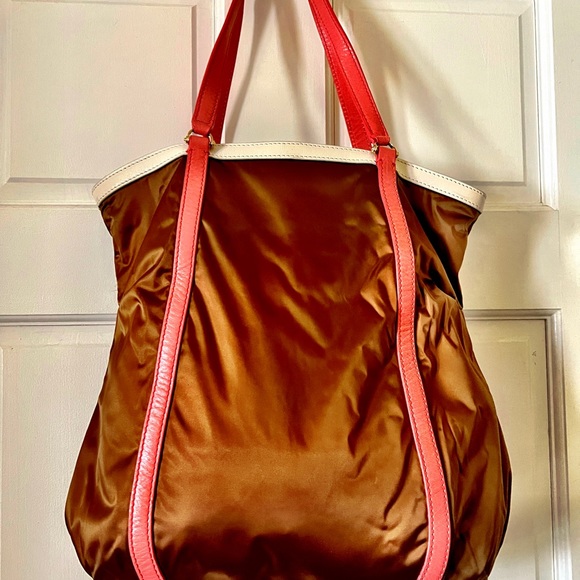 Henri Bendel reversible purse - Picture 4 of 9